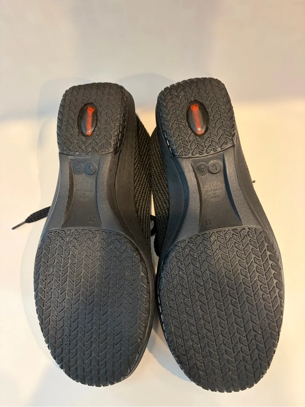 Arcopedico LS Black Knit Lace-Up Casual Sneakers - 41 EU (9.5-10 US) - Like new!